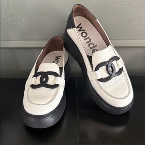 Wonders Two-Tone Leather Platform Loafer - White/Black size 36